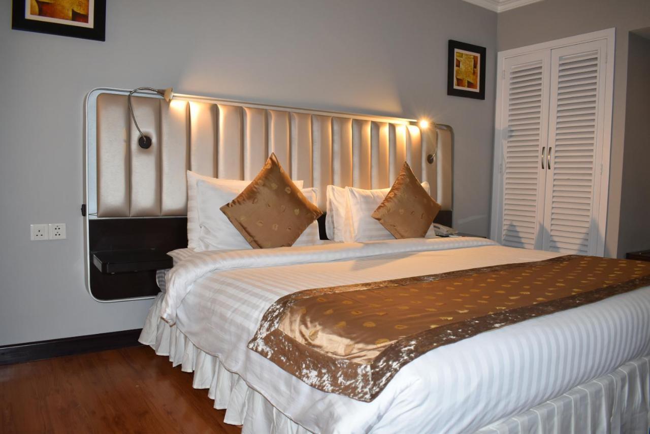 Ramada Plaza By Wyndham Karachi Airport Hotel Luaran gambar A bedroom at the hotel